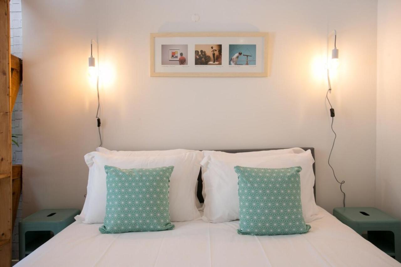 Apartment Sunny Photographers Studio With Balcony In Alcantara Lissabon